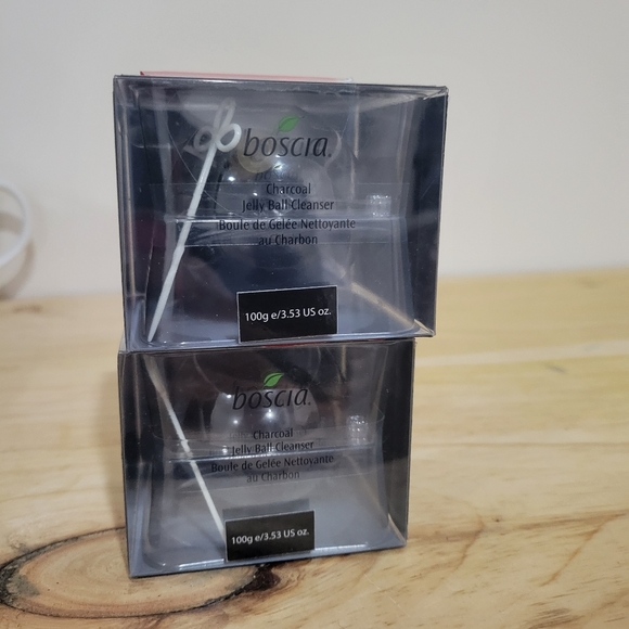 Boscia charcoal jelly ball cleanser nwt - Picture 3 of 3